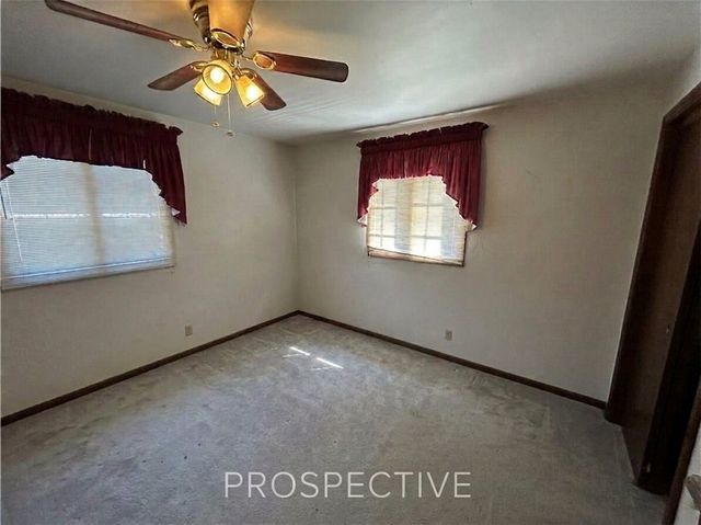 622 Ross Dr, Upper Burrell, PA 15613