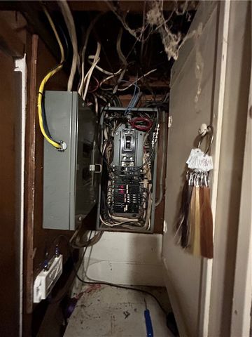 622 Ross Dr, Upper Burrell, PA 15613