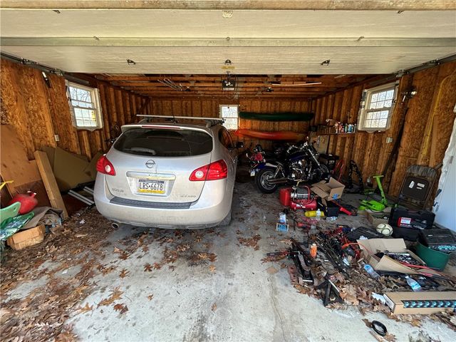 622 Ross Dr, Upper Burrell, PA 15613