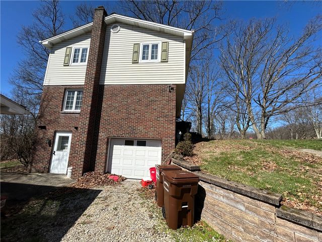 622 Ross Dr, Upper Burrell, PA 15613