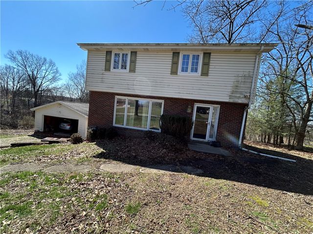622 Ross Dr, Upper Burrell, PA 15613