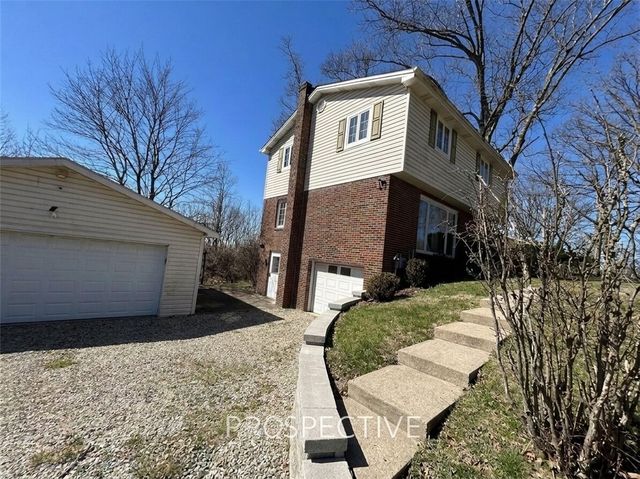 622 Ross Dr, Upper Burrell, PA 15613