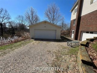 622 Ross Dr, Upper Burrell, PA 15613