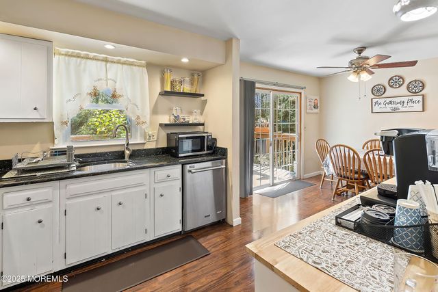 14 Elm Street, Jackson, NJ 08527