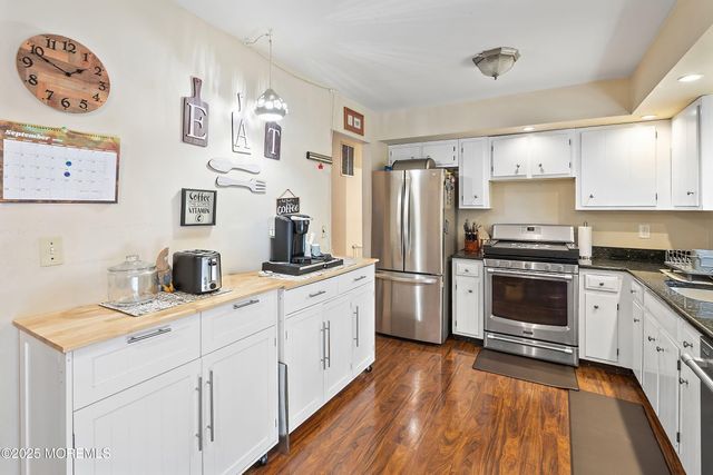 14 Elm Street, Jackson, NJ 08527