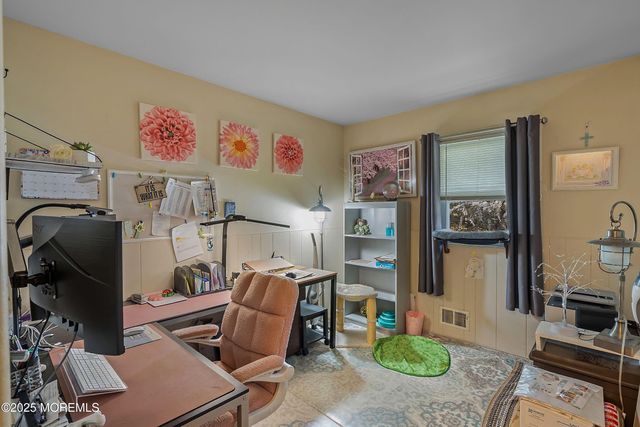 14 Elm Street, Jackson, NJ 08527