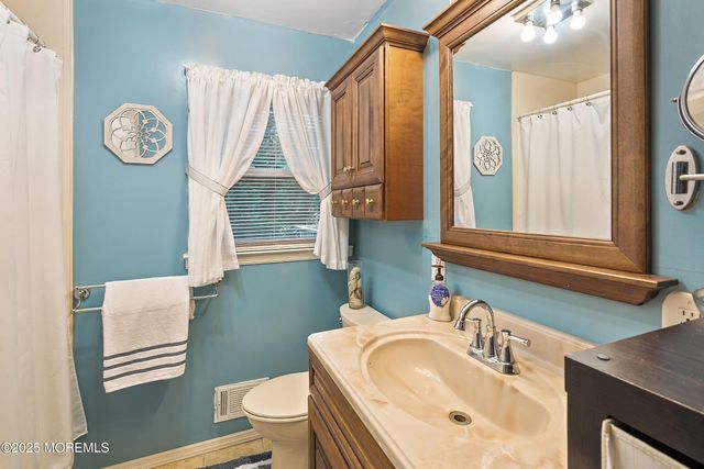 14 Elm Street, Jackson, NJ 08527