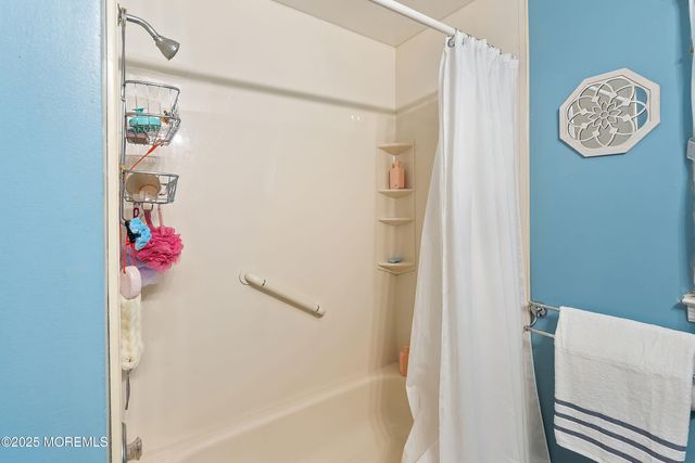 14 Elm Street, Jackson, NJ 08527