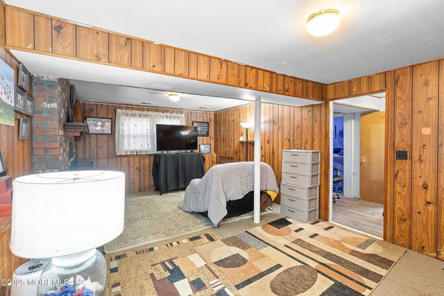 14 Elm Street, Jackson, NJ 08527