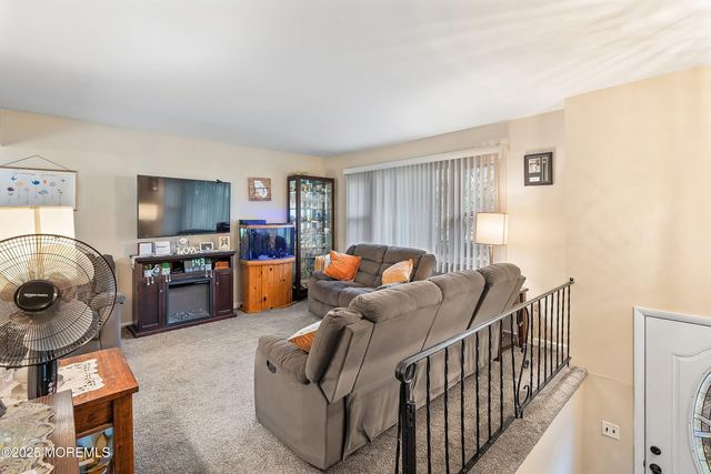 14 Elm Street, Jackson, NJ 08527