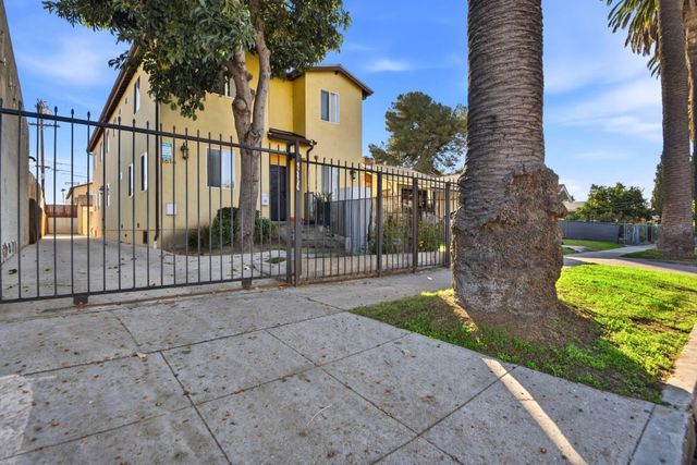1614 W 39th Place, Los Angeles, CA 90062