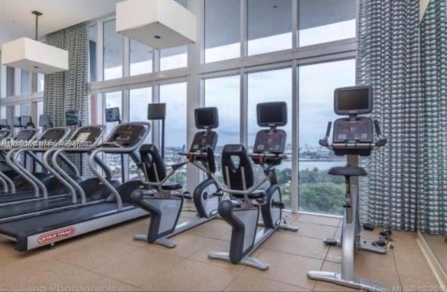 50 Biscayne Boulevard 607, Miami, FL 33132