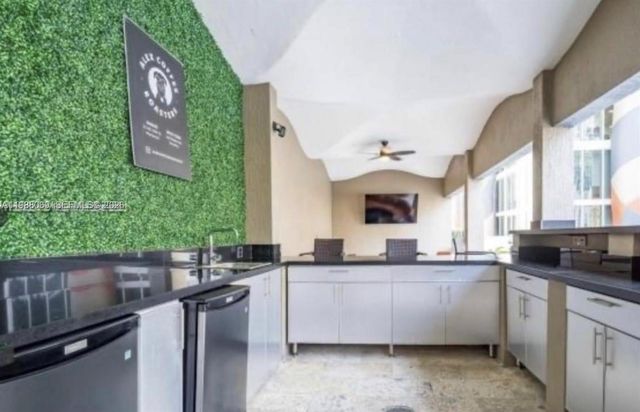 50 Biscayne Boulevard 607, Miami, FL 33132