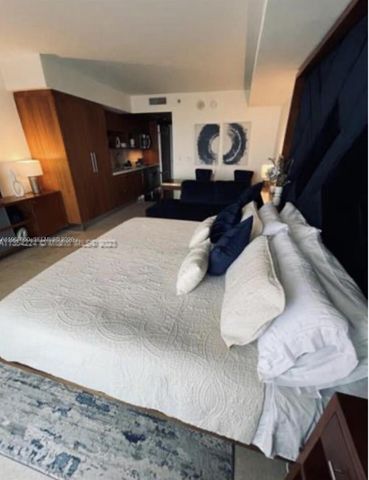 50 Biscayne Boulevard 607, Miami, FL 33132
