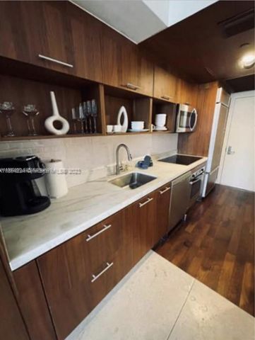 50 Biscayne Boulevard 607, Miami, FL 33132