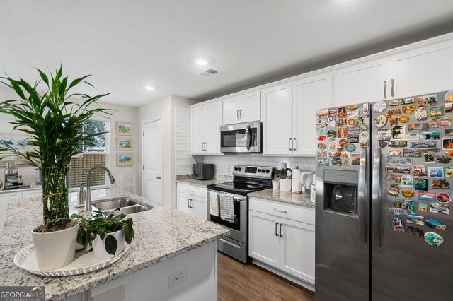 5 Newberry Drive, Savannah, GA 31419