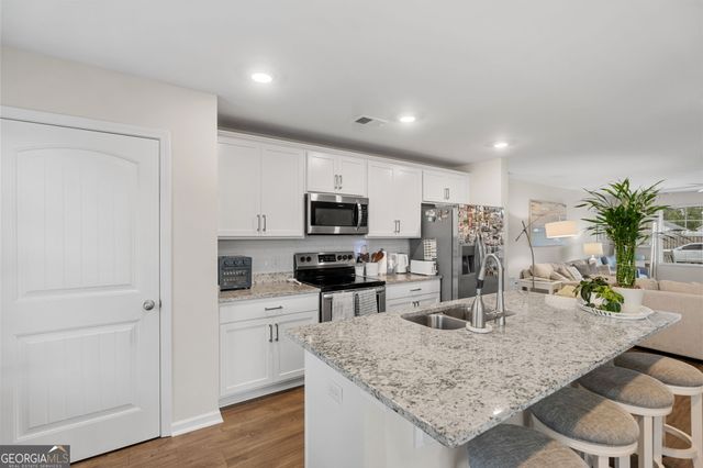 5 Newberry Drive, Savannah, GA 31419