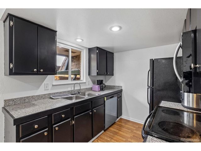 7711 W GLASGOW Pl, Littleton, CO 80128