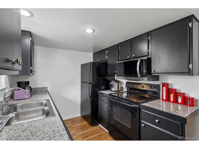 7711 W GLASGOW Pl, Littleton, CO 80128