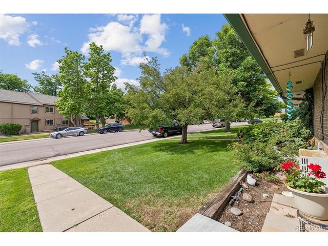 7711 W GLASGOW Pl, Littleton, CO 80128