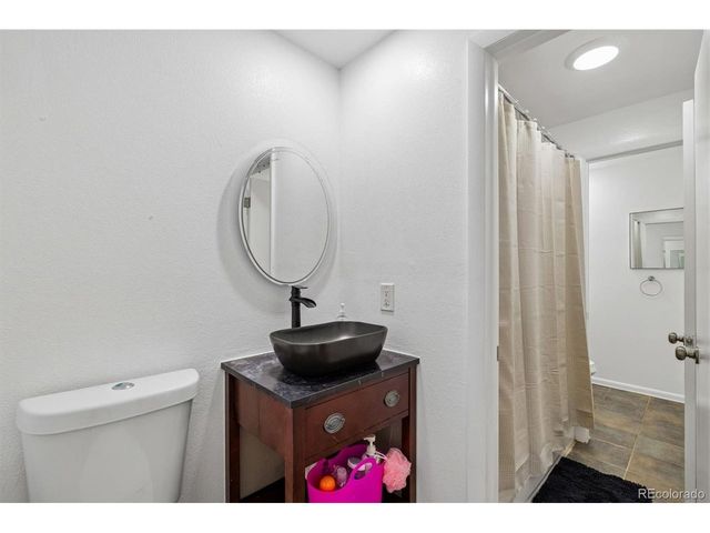 7711 W GLASGOW Pl, Littleton, CO 80128
