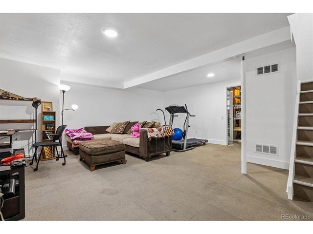 7711 W GLASGOW Pl, Littleton, CO 80128