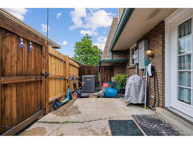 7711 W GLASGOW Pl, Littleton, CO 80128