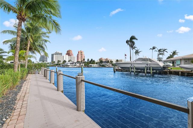 2886 NE 25th Street, Fort Lauderdale, FL 33305