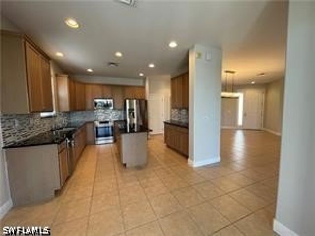 12823 Carrington CIR 4, Naples, FL 34105