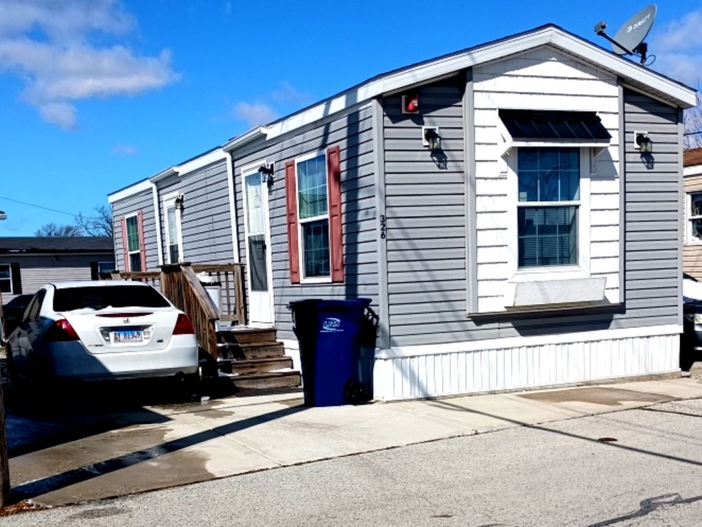 8800 S Harlem Avenue 326, Bridgeview, IL 60455