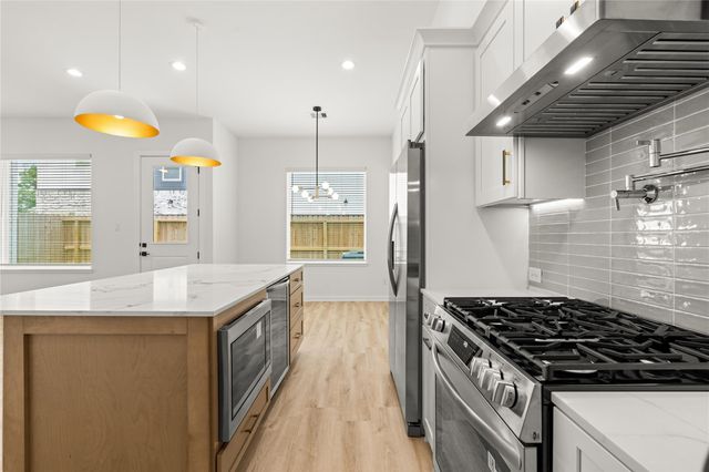 4746 Martin Hill Street, Houston, TX 77018
