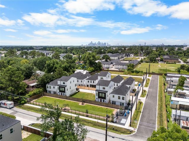 4746 Martin Hill Street, Houston, TX 77018