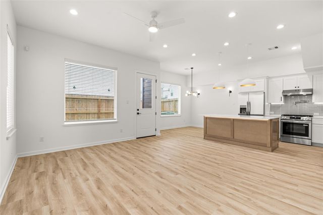 4746 Martin Hill Street, Houston, TX 77018