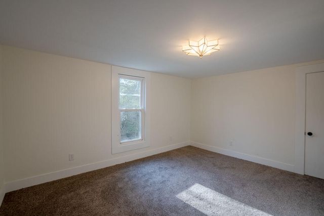 3527 Carlton Avenue Ne, Grand Rapids Twp, MI 49525