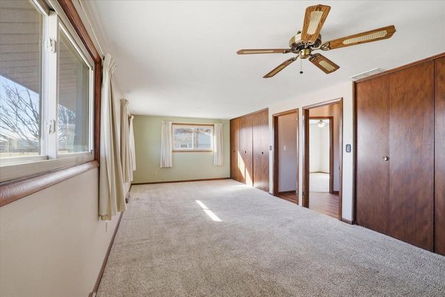 255 Hilldale DRIVE, Hartford, WI 53027