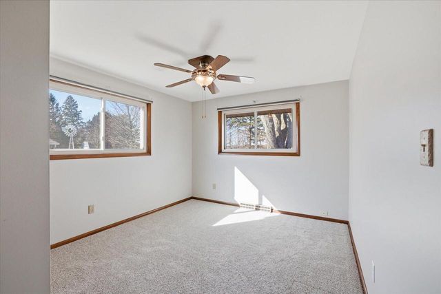 255 Hilldale DRIVE, Hartford, WI 53027