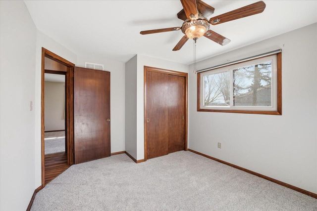 255 Hilldale DRIVE, Hartford, WI 53027