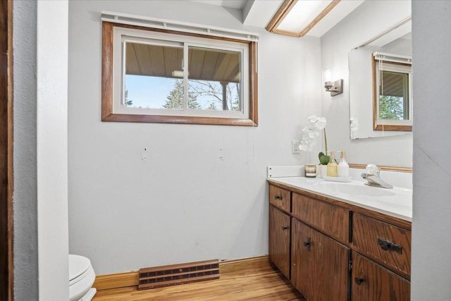 255 Hilldale DRIVE, Hartford, WI 53027