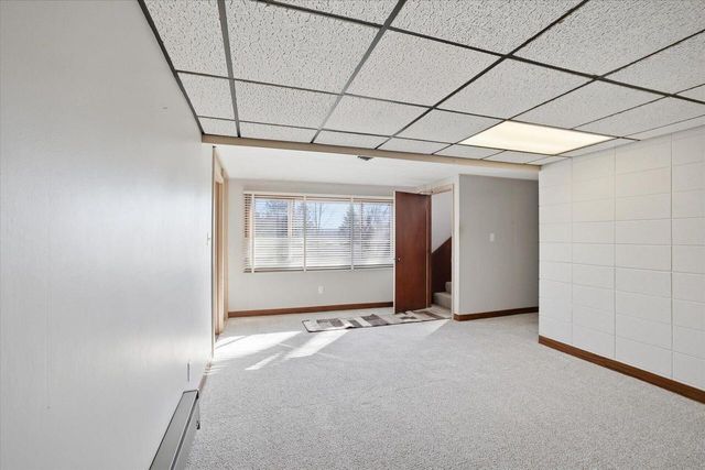 255 Hilldale DRIVE, Hartford, WI 53027