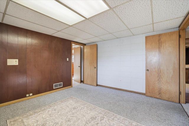 255 Hilldale DRIVE, Hartford, WI 53027