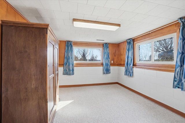 255 Hilldale DRIVE, Hartford, WI 53027