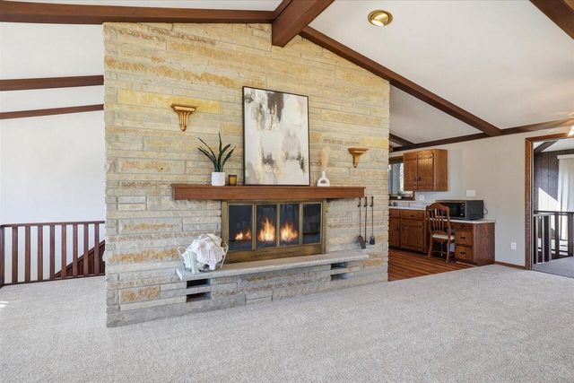 255 Hilldale DRIVE, Hartford, WI 53027