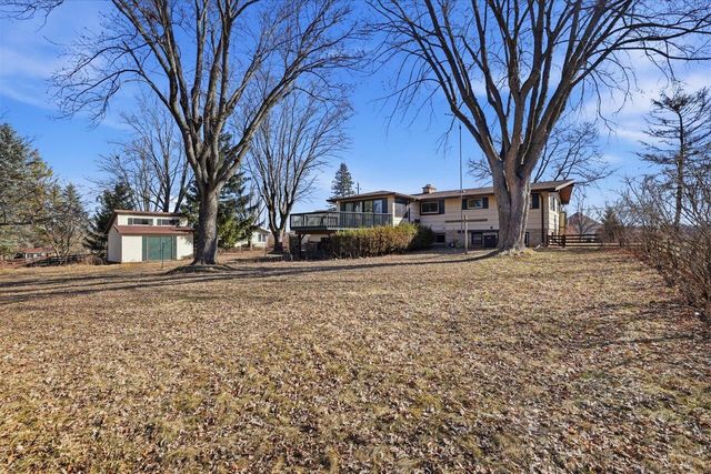 255 Hilldale DRIVE, Hartford, WI 53027