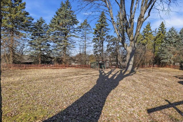 255 Hilldale DRIVE, Hartford, WI 53027