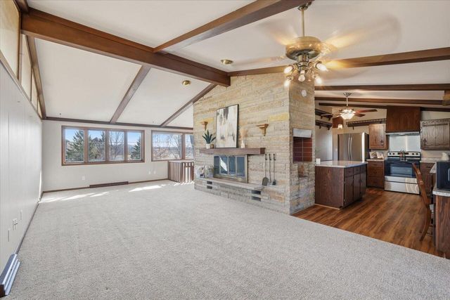 255 Hilldale DRIVE, Hartford, WI 53027