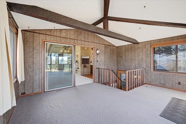 255 Hilldale DRIVE, Hartford, WI 53027