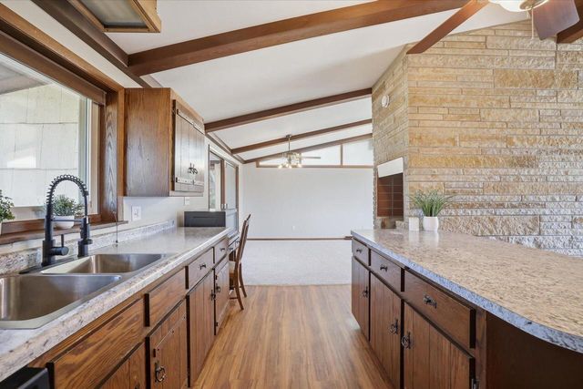 255 Hilldale DRIVE, Hartford, WI 53027