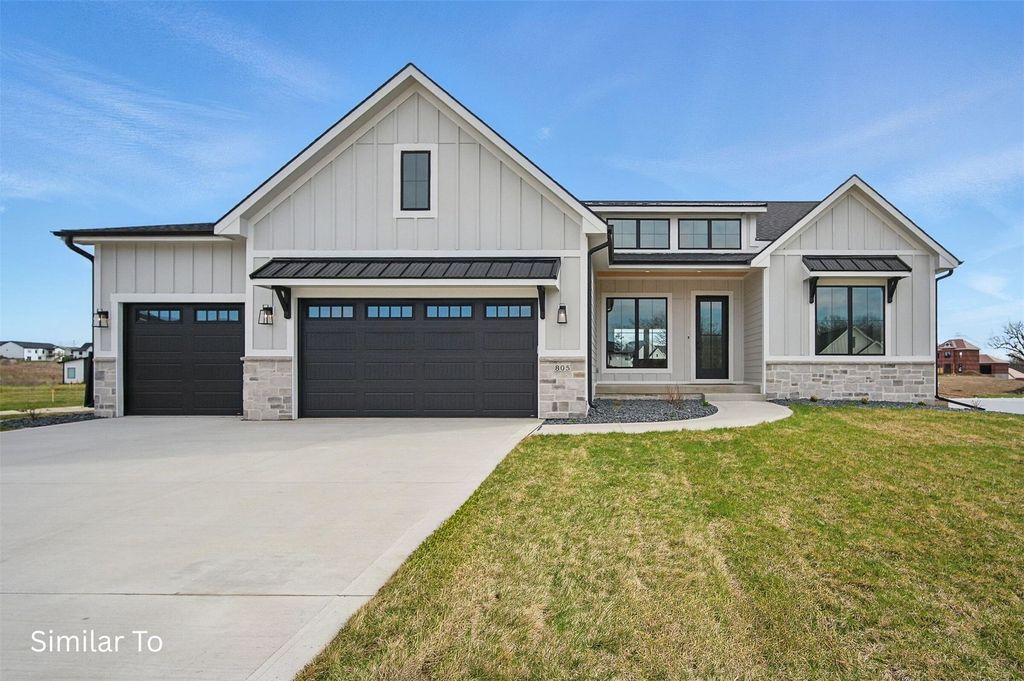 7325 NW Beaver Drive, Johnston, IA 50131