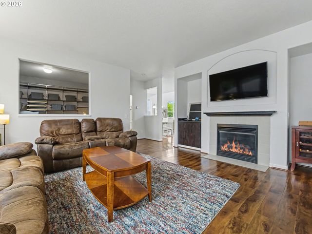 13191 WICKIUP Dr, Oregon City, OR 97045