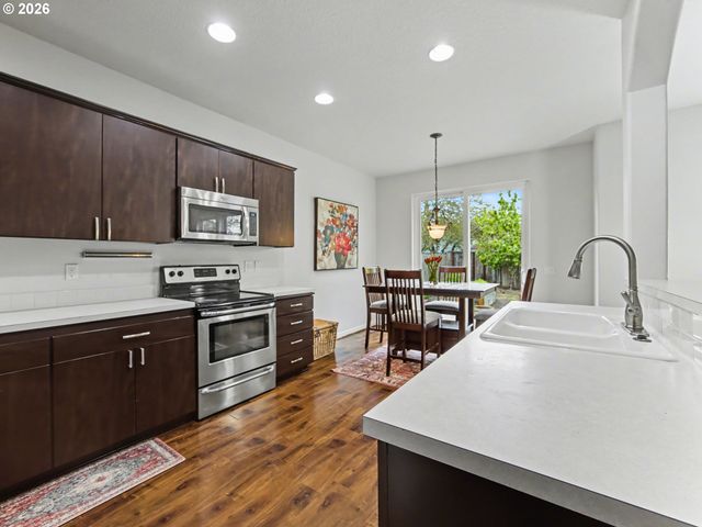13191 WICKIUP Dr, Oregon City, OR 97045